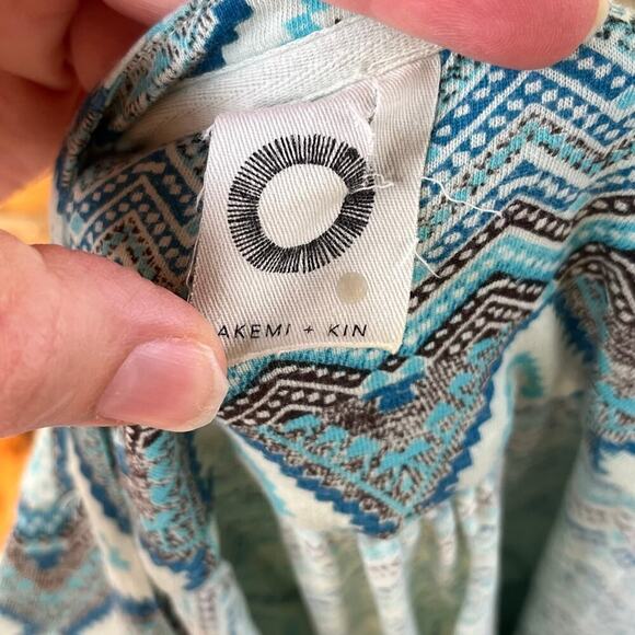 Akemi + Kin Women's Blue Embellished Roll Sleeve Top Size XS - Picture 7 of 8